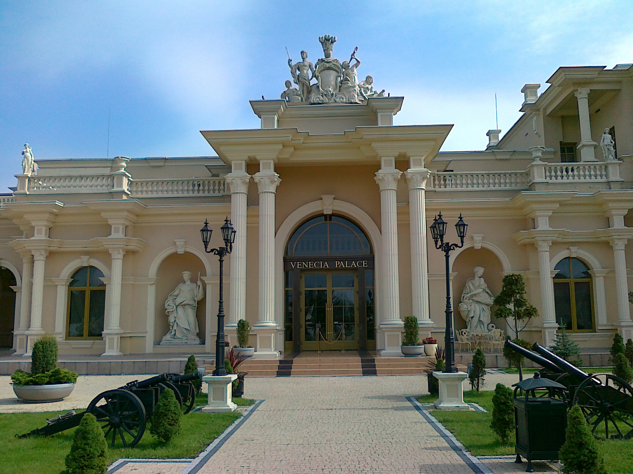 Venecia Palace